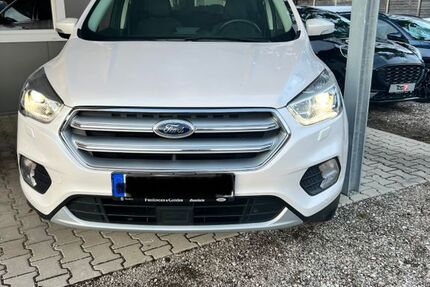 Ford Kuga 85.253 km 18.100 &euro; Feldafing 82340
