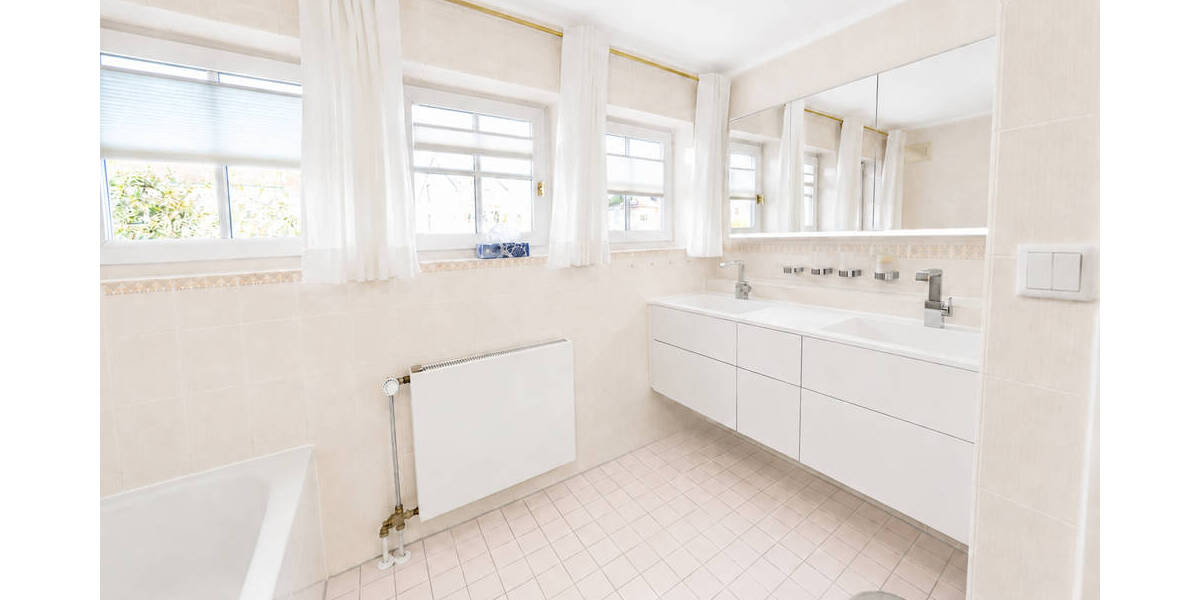 Einfamilienhaus Fürstenfeldbruck - 7 Zimmer, 180 m&sup2;, 3.200&euro; | Angebot:26557797