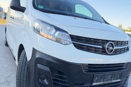 Opel Vivaro 113.856 km 8.950 &euro; Puchheim 82178
