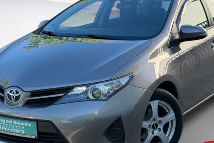 Toyota Auris 58.747 km 8.990 &euro; München 81825