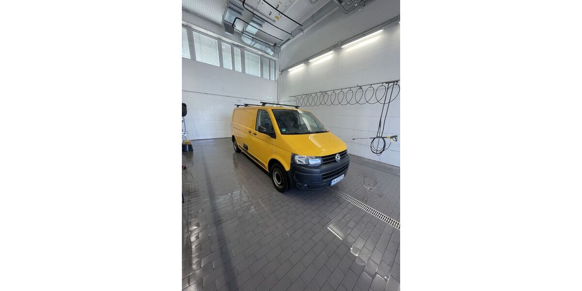 VW T5 Transporter 176.000 km 18.900 &euro; Harthausen 85630