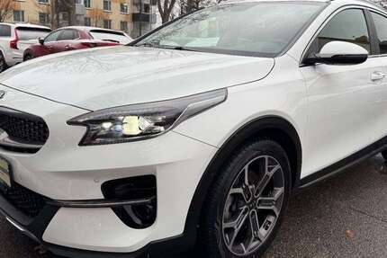 Kia XCeed 23.478 km 19.900 &euro; München 81243