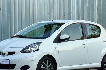 Toyota Aygo (X) 21.985 km 7.990 &euro; München 81243