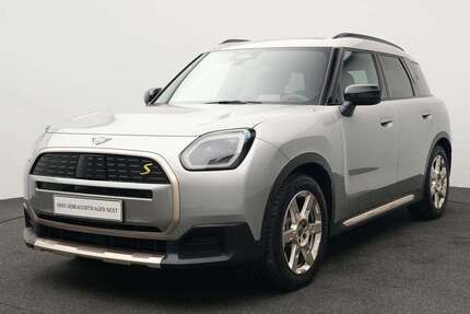 Mini Countryman SE All4 16.079 km 39.990 &euro; München 80788