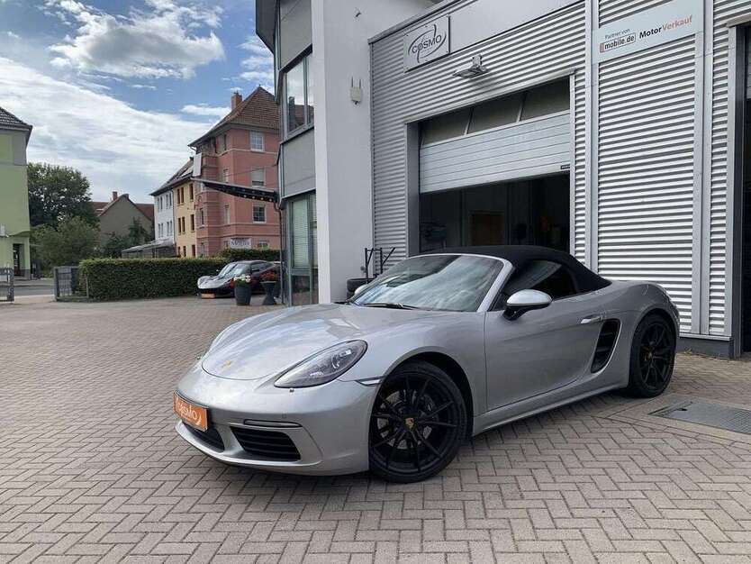 Porsche Boxster 42.125 km 58.940 € Grünwald 82031
