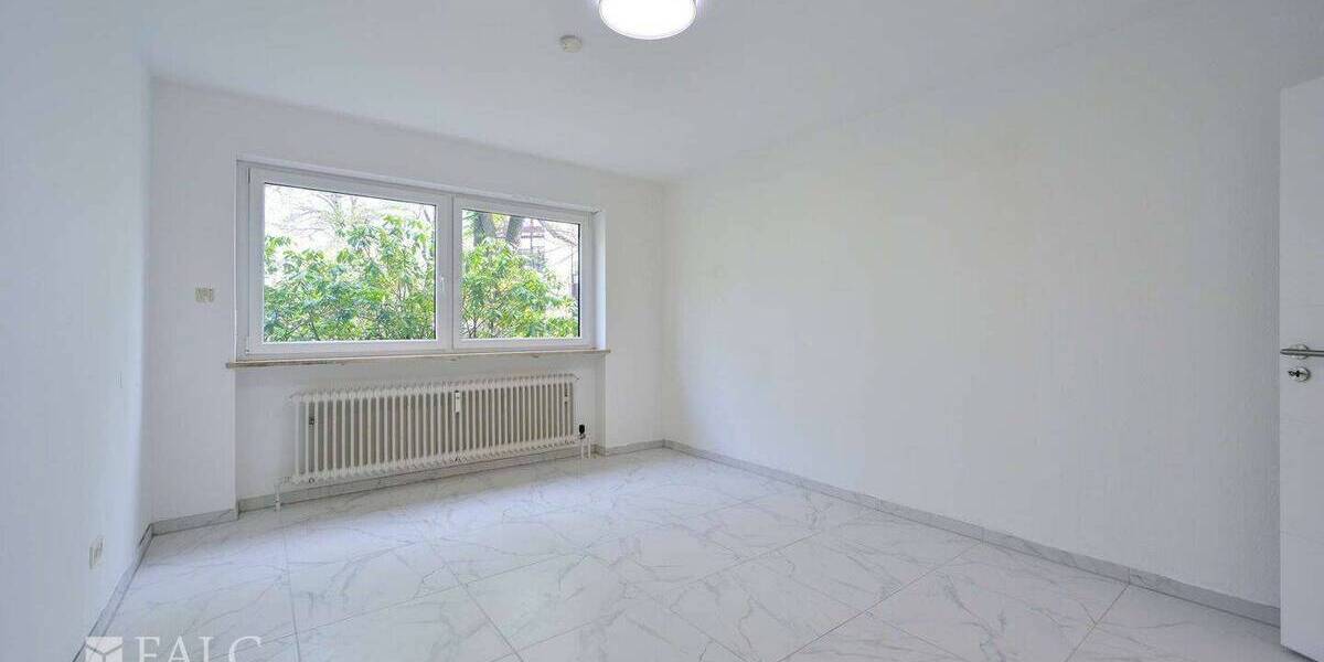 Etagenwohnung München Thalk.Obersendl.-Forsten-Fürstenr.-Solln - 4 Zimmer, 107 m&sup2;, 2.690&euro; | Angebot:26820500