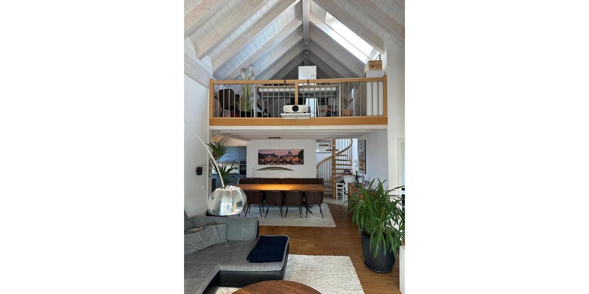 Dachgeschoßwohnung Gauting - 4 Zimmer, 116 m&sup2;, 1.790&euro; | Angebot:25655936