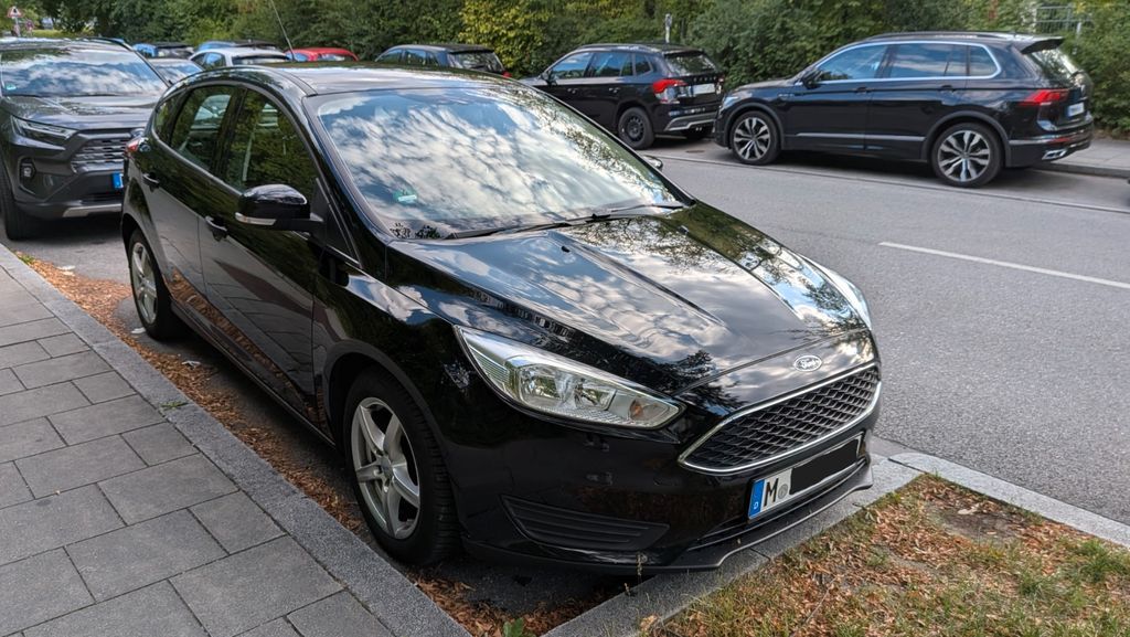 Ford Focus 107.000 km 5.999 &euro; München 80993
