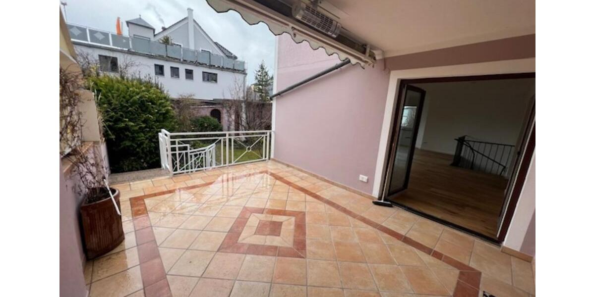 Erdgeschoßwohnung München Aubing-Lochhausen-Langwied - 5 Zimmer, 160 m&sup2;, 2.900&euro; | Angebot:25102130