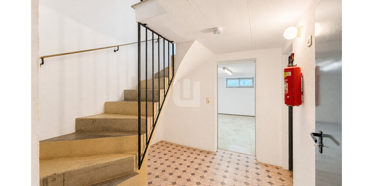 WINDISCH - Familienfreundliches Reihenhaus mit viel Potenzial in ruhiger Zentrumslage - bezugsfrei! - Reihenmittelhaus Puchheim | Angebot:27318415