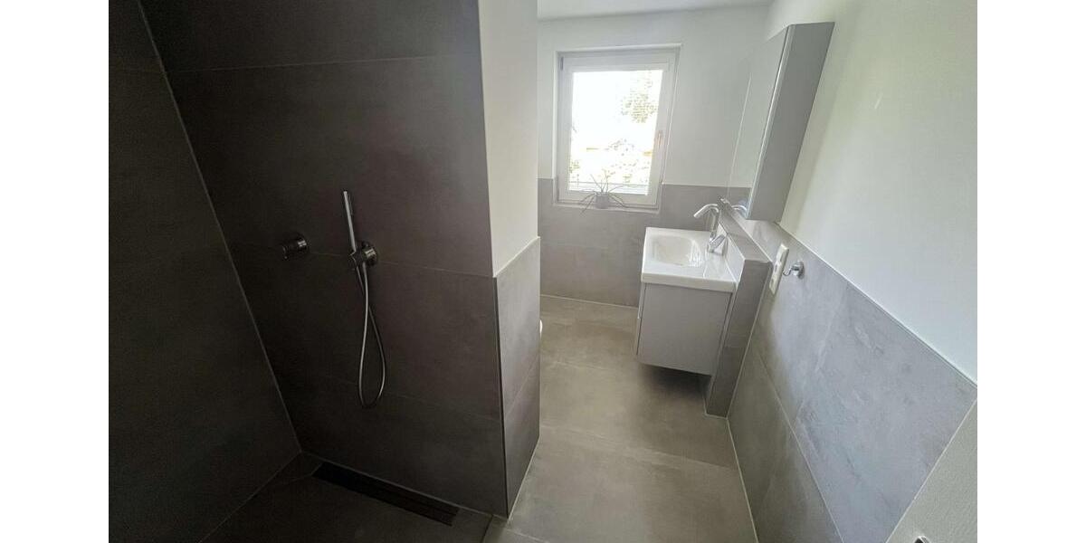 4-Zimmer-Maisonette-Wohnung mit Balkon und Garten in Baldham 4 zimmer