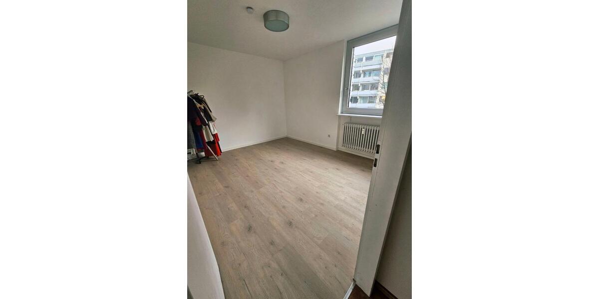 Ab sofort: Zimmer in Maxvorstadt für 750 Euro an Studentin 1 zimmer