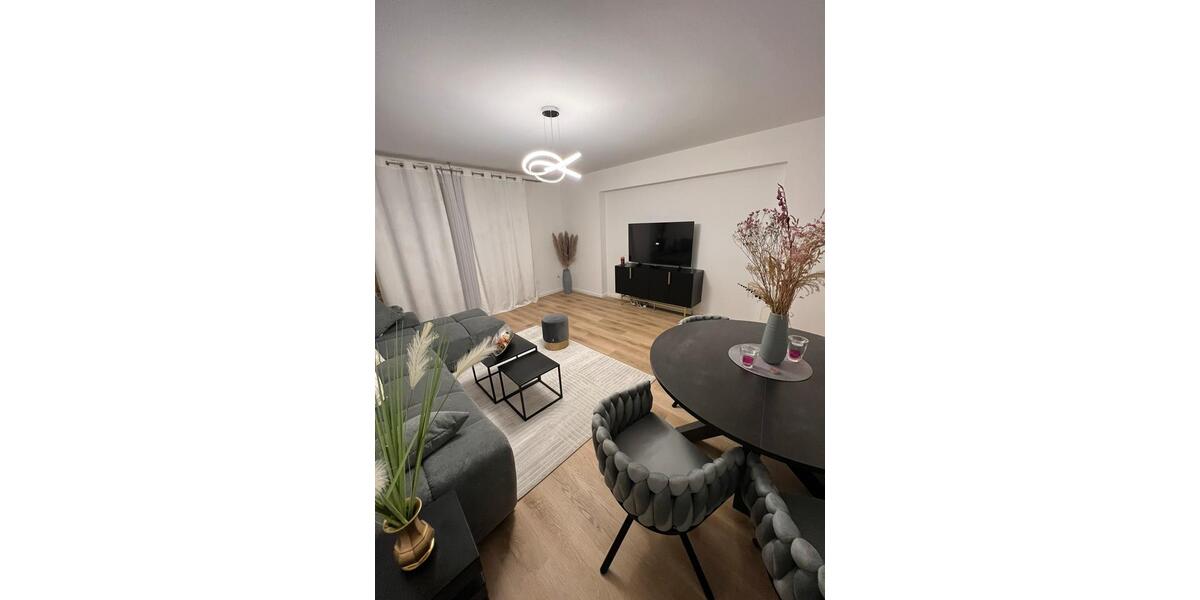 WG-Zimmer m. eigenem Balkon-90m2-möbliert-2er-WG, Olymp.West 3 zimmer