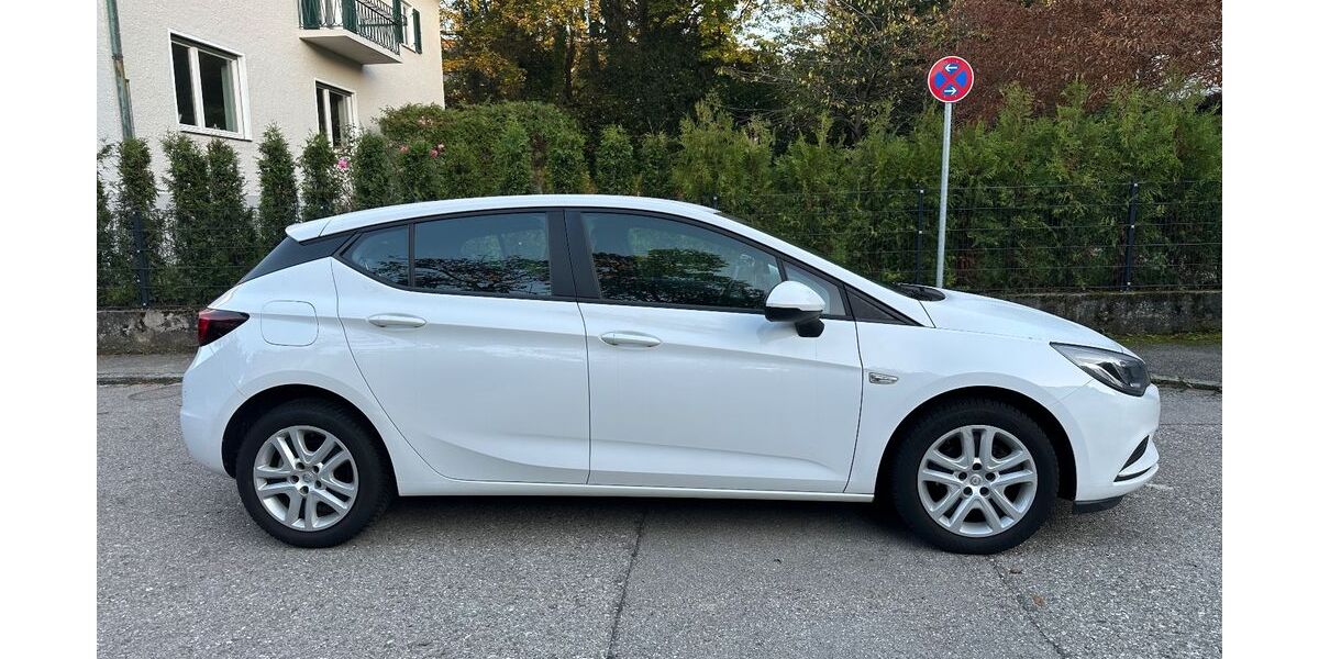 Opel Astra 98.800 km 9.100 &euro; München 81679