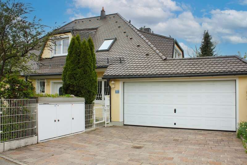 Haus zum Kaufen in München 1.550.000 € 212.47 m²