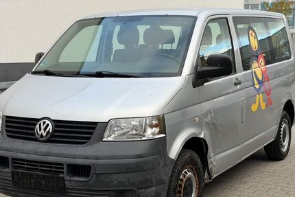 VW T5 Transporter 323.000 km 3.480 &euro; München 81829