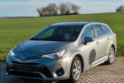 Toyota Avensis 146.000 km 9.500 &euro; Maisach 82216