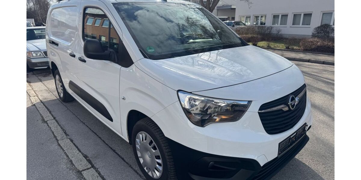 Opel Combo 63.305 km 13.800 &euro; Puchheim 82178