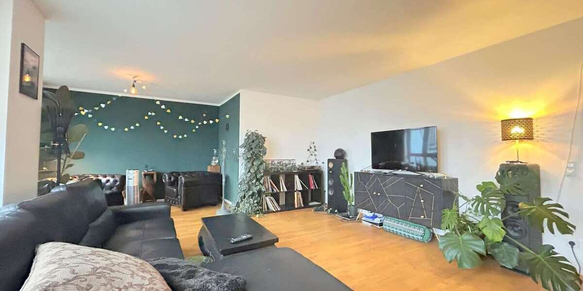 Zum Sommerbeginn: frei werdende Dachterrassen-Wohnung in Bogenhausen (Erbpacht) - Dachgeschoßwohnung München Bogenhausen | Angebot:26421627