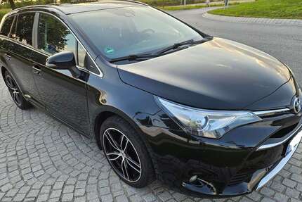 Toyota Avensis 107.000 km 15.500 &euro; Unterschleißheim, St 85716
