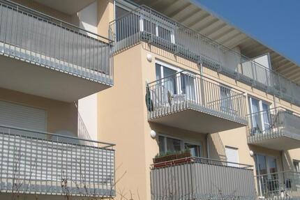 Helle 2-Zimmer Dachgeschosswohnung zu vermieten zimmer