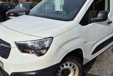 Opel Combo 71.200 km 11.990 &euro; München 81247