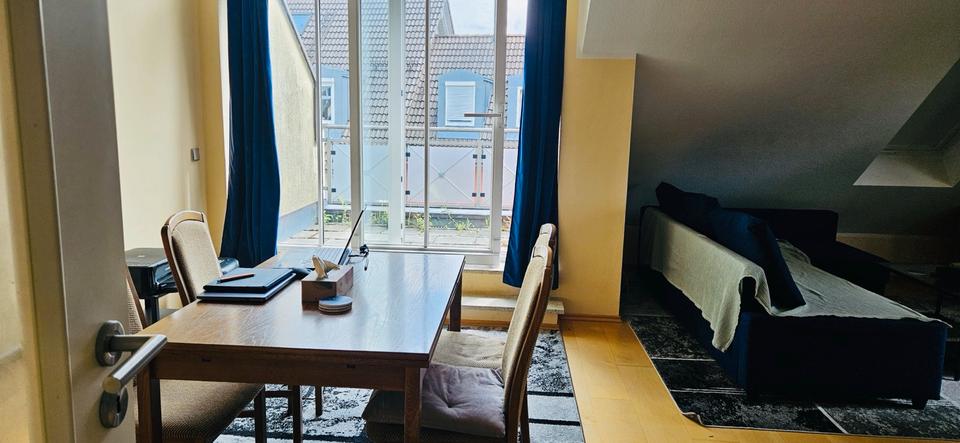 Dachgeschoßwohnung München Thalkirchen-Obersendling-Forstenried-Fürstenried-S - 2.5 Zimmer, 67 m&sup2;, 1.780&euro; | Angebot:26670272