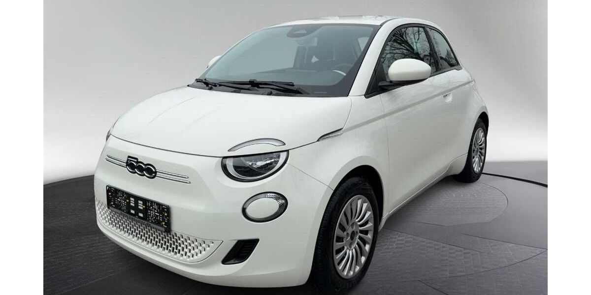 Fiat 500 11.300 km 18.990 &euro; München 81249