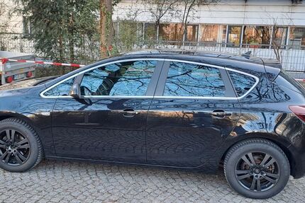 Opel Astra 182.000 km 4.300 &euro; München 81673