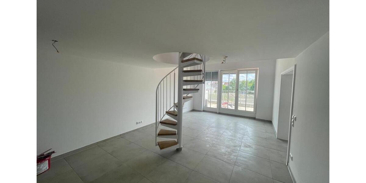 Dachgeschoßwohnung Germering - 2.5 Zimmer, 87 m&sup2;, 1.780&euro; | Angebot:26413582