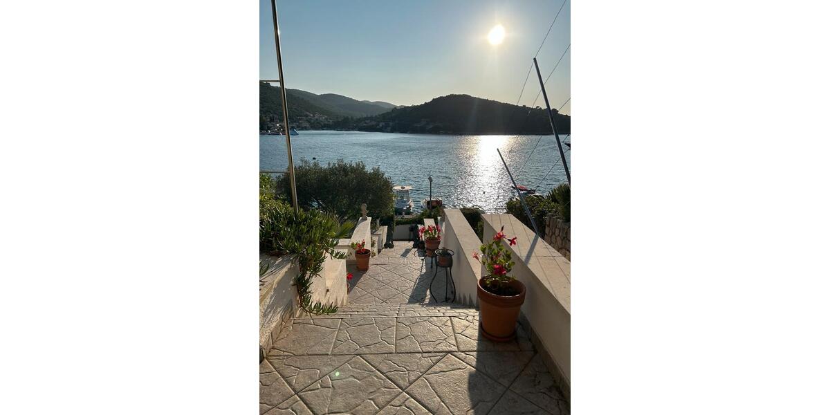 1. Reihe Meer: 4-Zimmer Wohnung mit Bootsanlegeplatz Korcula 4 zimmer