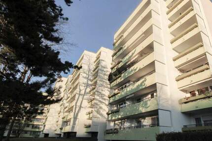 Wohnen im Grünen: Whg. mit Balkon- Erbbaurecht (41 Jahre Restlaufzeit) 2 zimmer