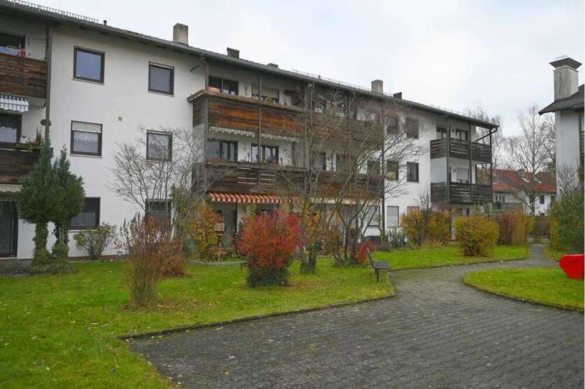 Wohnung zum Kaufen in Pliening 390.000 € 74 m²