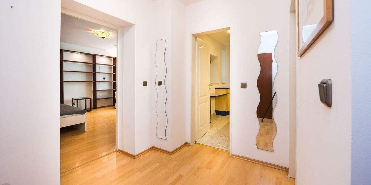 Zentral & ruhig im Grünen nahe BMW und U-Bahn - Apartment mit Balkon, Duplexstpl. & separater Küche 1 zimmer