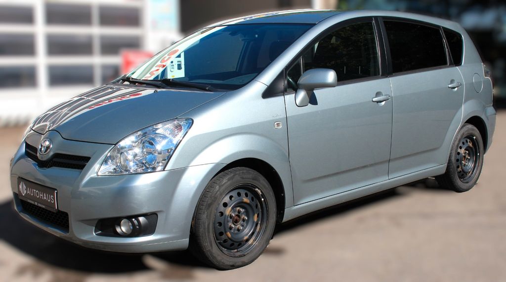 Toyota Corolla Verso 158.000 km 4.999 &euro; München 80636