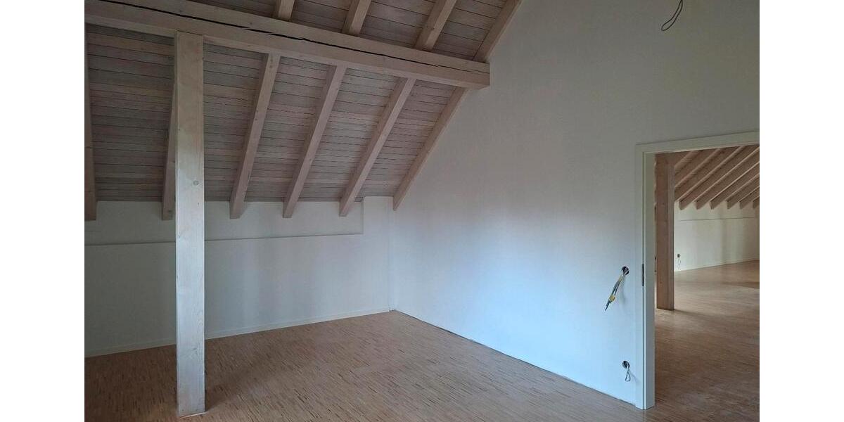 Dachgeschoßwohnung München Sendling-Westpark - 3 Zimmer, 125 m&sup2;, 2.200&euro; | Angebot:26300360