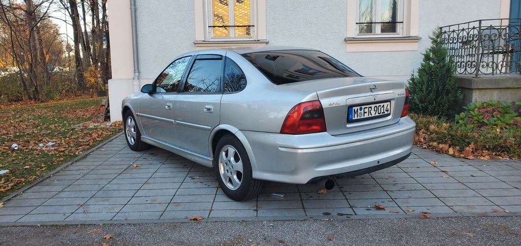 Opel Vectra 117.000 km 3.620 &euro; München 81669