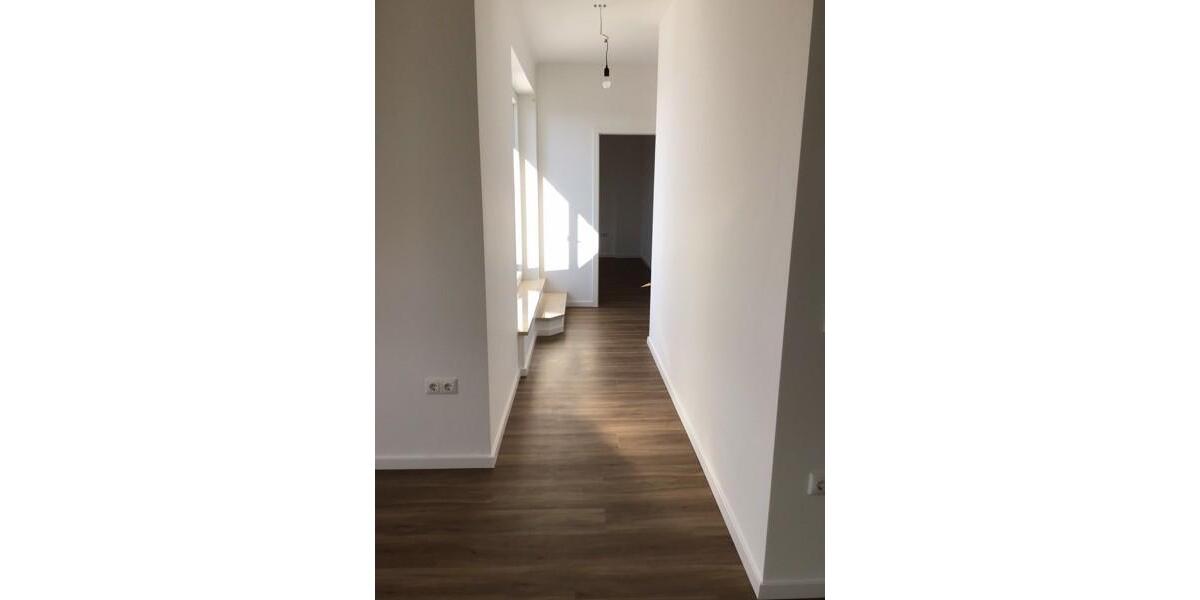 Dachgeschoßwohnung Dachau - 3 Zimmer, 88 m&sup2;, 1.759&euro; | Angebot:25996661