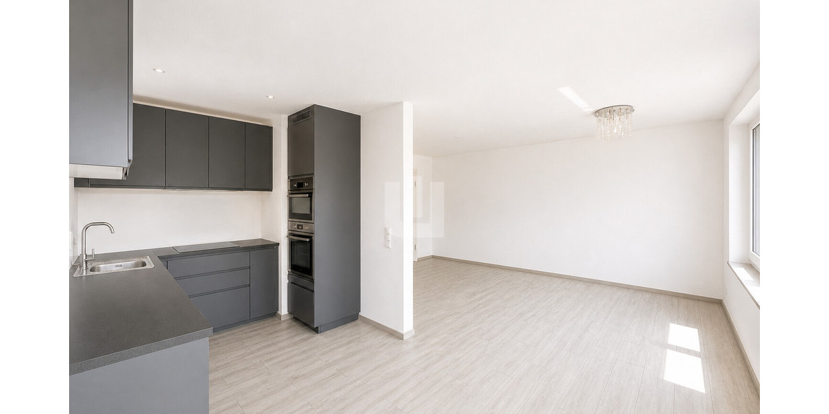 WINDISCH - Traumhafte 2-Zi.-Wohnung mit gehobener Ausstattung und Aufzug in zentraler Lage - Etagenwohnung Gröbenzell | Angebot:26456020