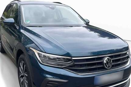 VW Tiguan 89.900 km 19.700 &euro; München 82031