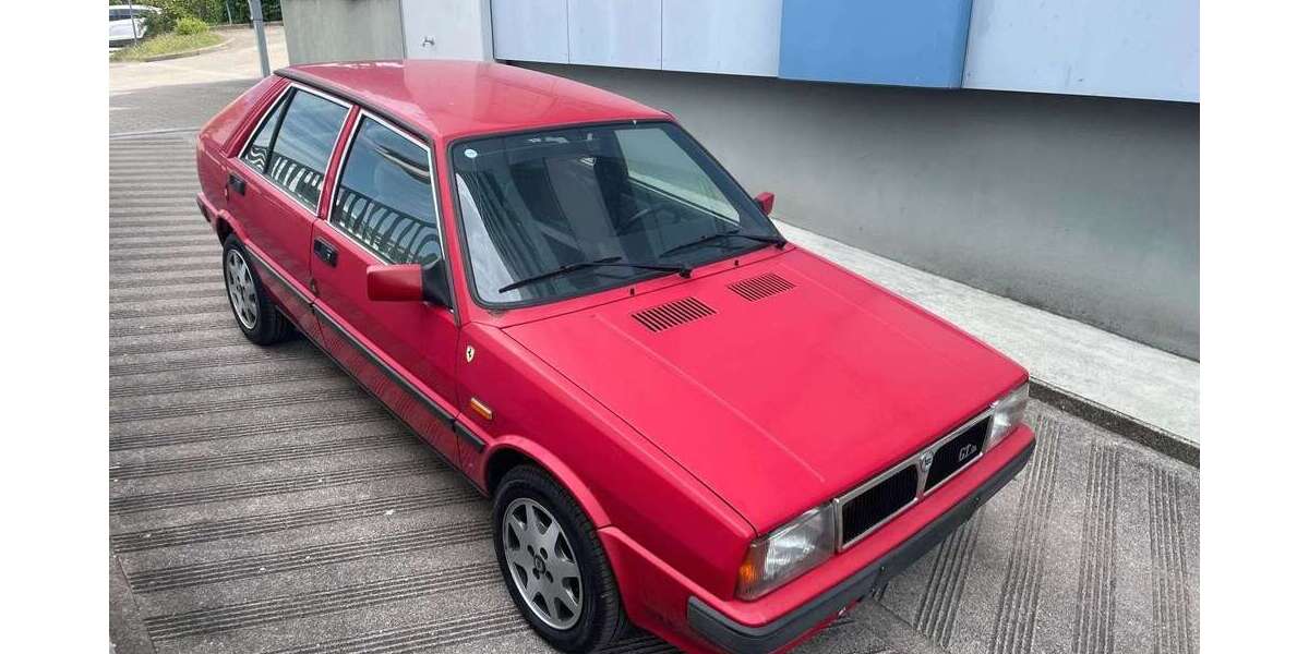 Lancia Delta 120.921 km 5.500 &euro; Eching 85386