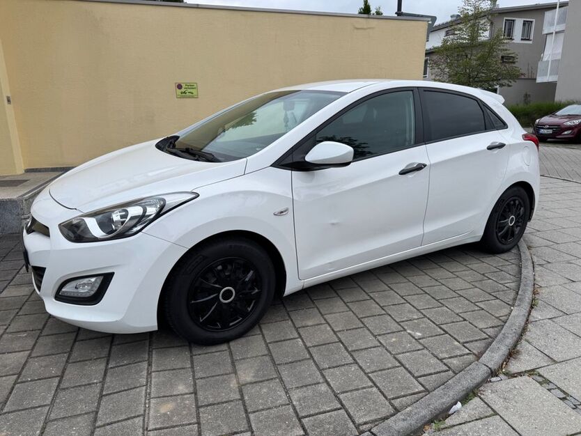 Hyundai i30 93.320 km 6.990 € Ottobrunn bei München 85521