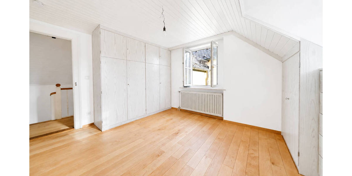 Einfamilienhaus Fürstenfeldbruck - 7 Zimmer, 180 m&sup2;, 3.200&euro; | Angebot:26557797