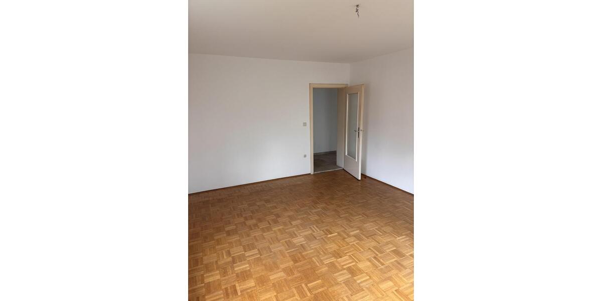 Helle 2,5-Zimmer-Wohnung mit 65 qm und großem Gartenanteil in München-Solln – sofort verfügbar 2 zimmer