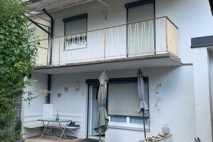 34 Jahre Erbpacht: modernisierte und geräumige Doppelhaushälfte, Besichtig. SA 15.11. n. Vereinbg. 5 zimmer