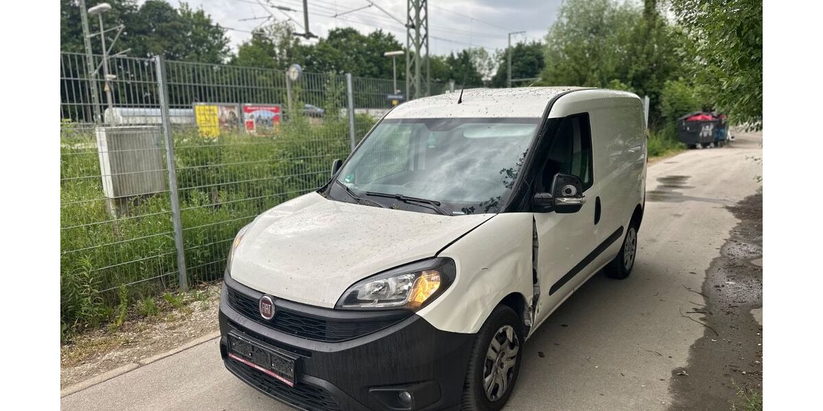 Fiat Doblo 142.400 km 5.500 &euro; München 81929