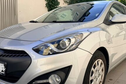 Hyundai i30 51.000 km 3.990 &euro; München 80469