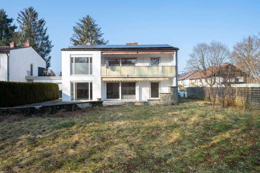 Haus zum Kaufen in München 989.000 € 234.76 m²