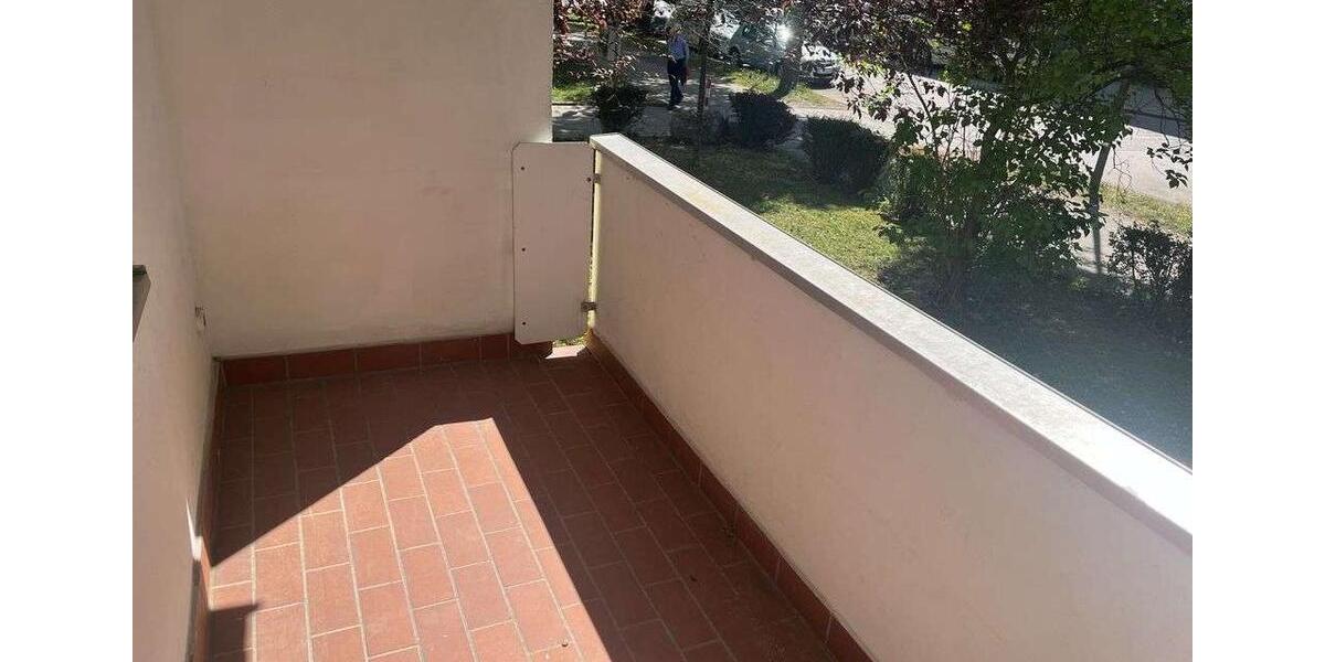Erdgeschoßwohnung München Schwabing-Freimann - 3 Zimmer, 68 m&sup2;, 1.900&euro; | Angebot:26544482