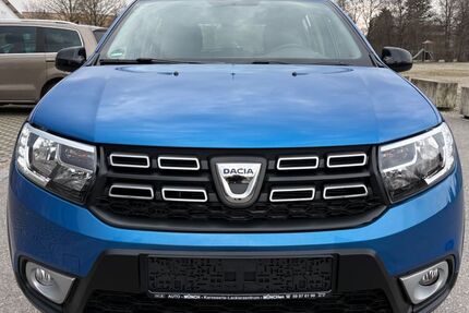 Dacia Sandero 30.000 km 11.499 &euro; München 81825